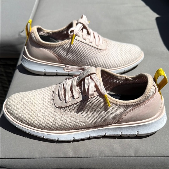Cole Haan Pink  Size 8.5 Sneakers with Textured Fabric and White Sole - Picture 5 of 13
